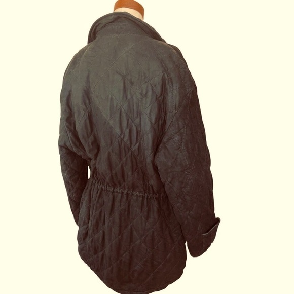 Aquascutum vintage women’s jacket. Black quilted 44 ch 31 long - Picture 2 of 11